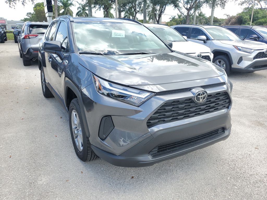 2025 Toyota RAV4 Hybrid LE photo 3