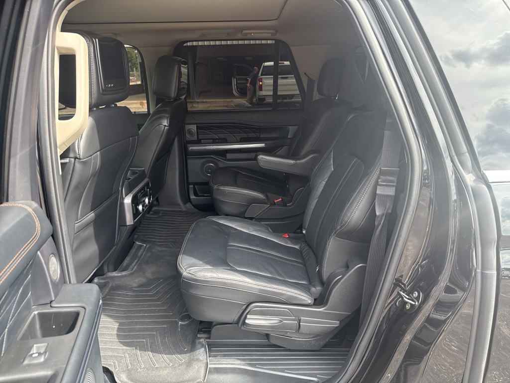 2021 Ford Expedition MAX Platinum photo 8