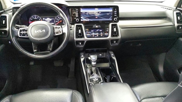 Used 2022 WHITE Kia S image 27