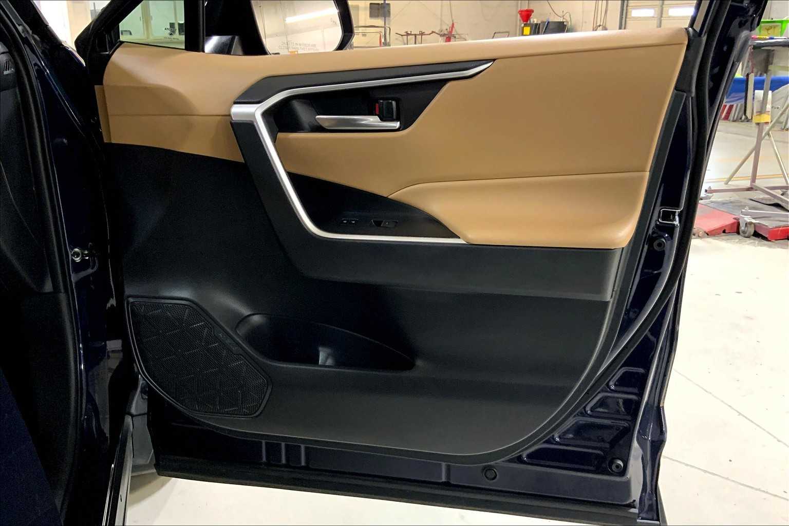 2024 Toyota RAV4 XLE Premium photo 21
