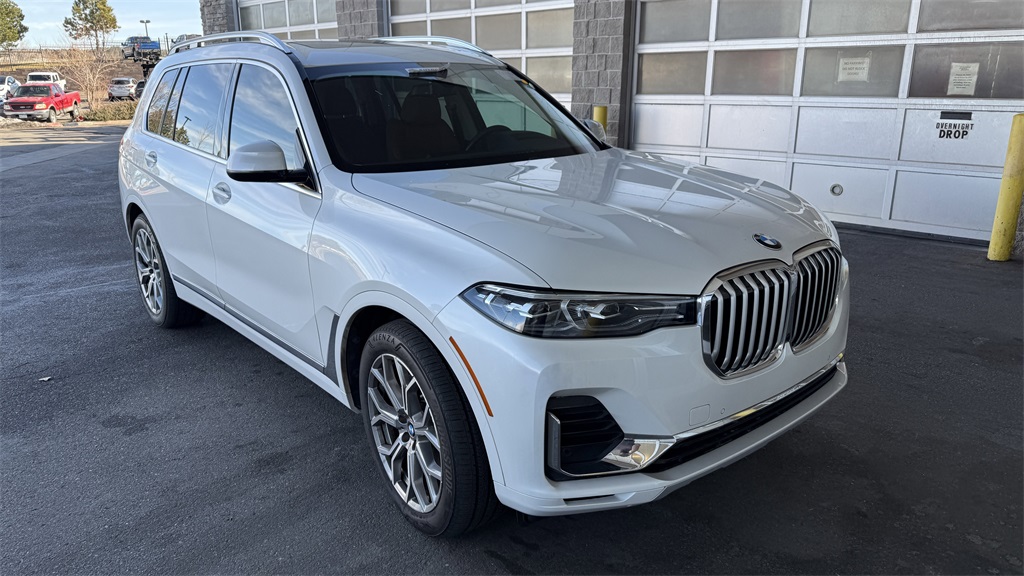2022 BMW X7 40i's photo