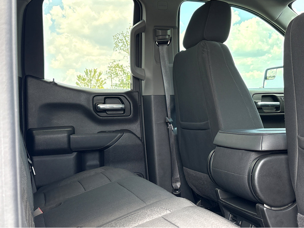 2025 Chevrolet Silverado 1500 Custom photo 12