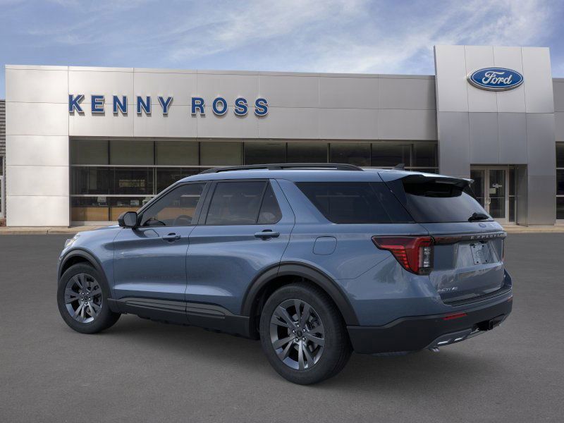 2026 Ford Explorer photo 2