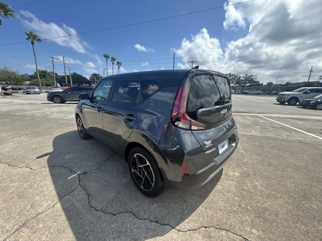 2024 Kia Soul EX photo 3