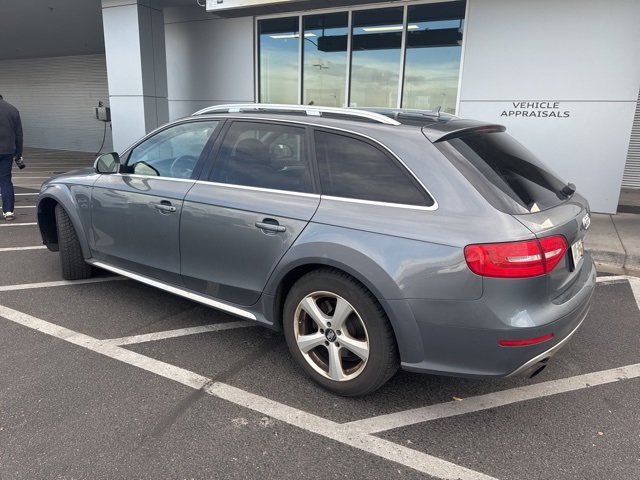 2015 Audi A4 Allroad Quattro Premium Plus photo 2