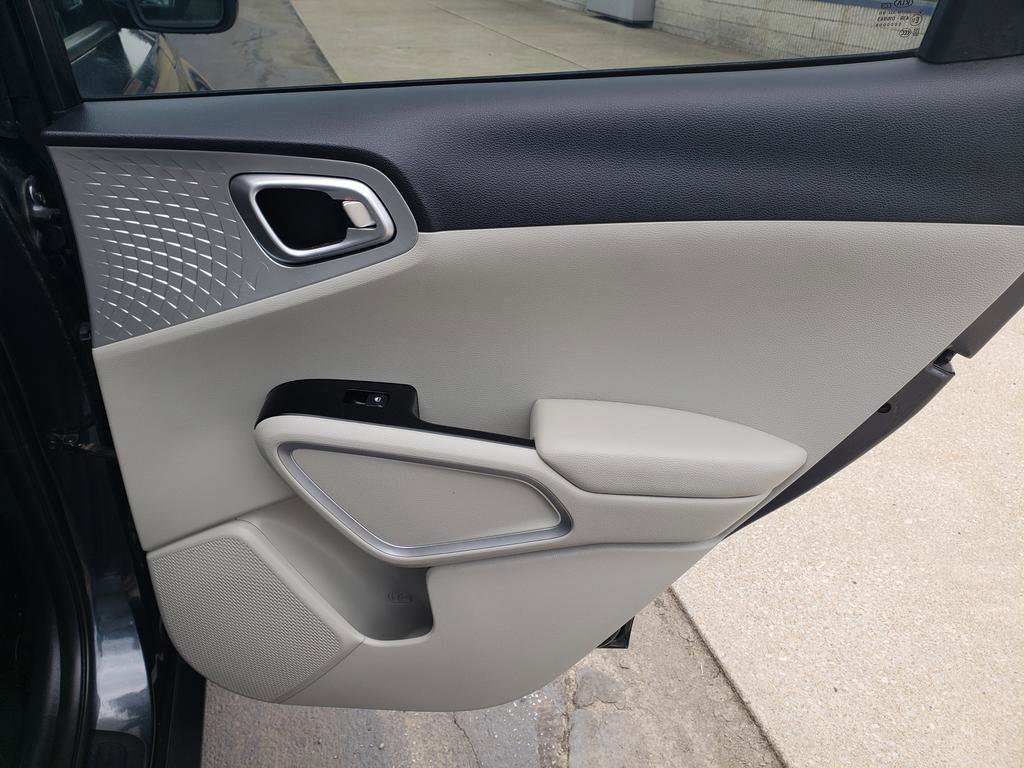 2020 Kia Soul LX S X-Line photo 17