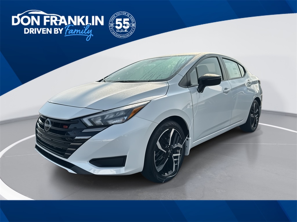 2025 Nissan Versa Sedan SR's photo