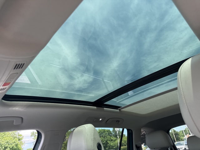 2021 Volkswagen Tiguan SEL photo 11