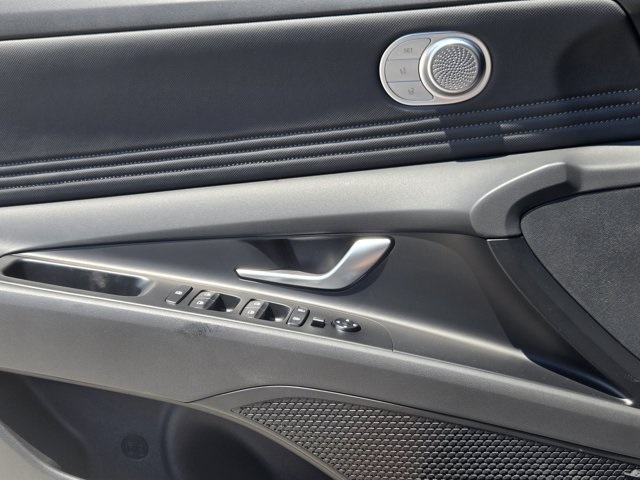 2025 Hyundai Elantra Hybrid Limited photo 14