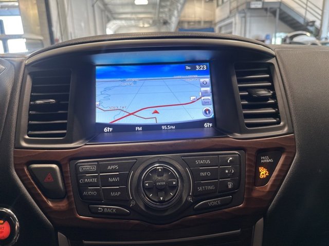 2019 Nissan Pathfinder Platinum photo 23