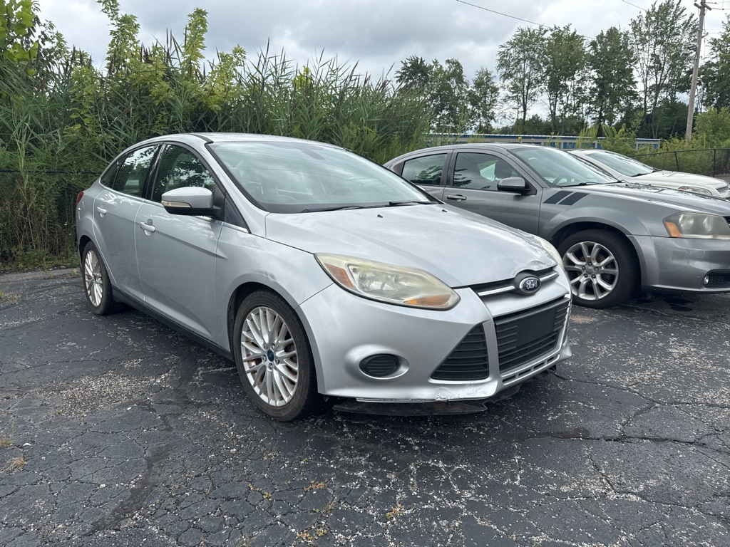 2012 Ford Focus SEL photo 3