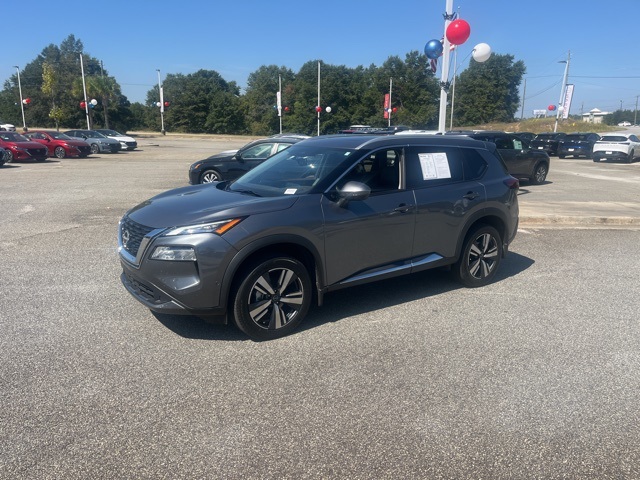 2023 Nissan Rogue SL photo 3