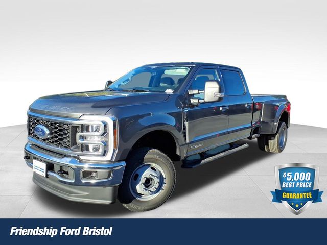 2026 Ford F-350 Super Duty XLT's photo