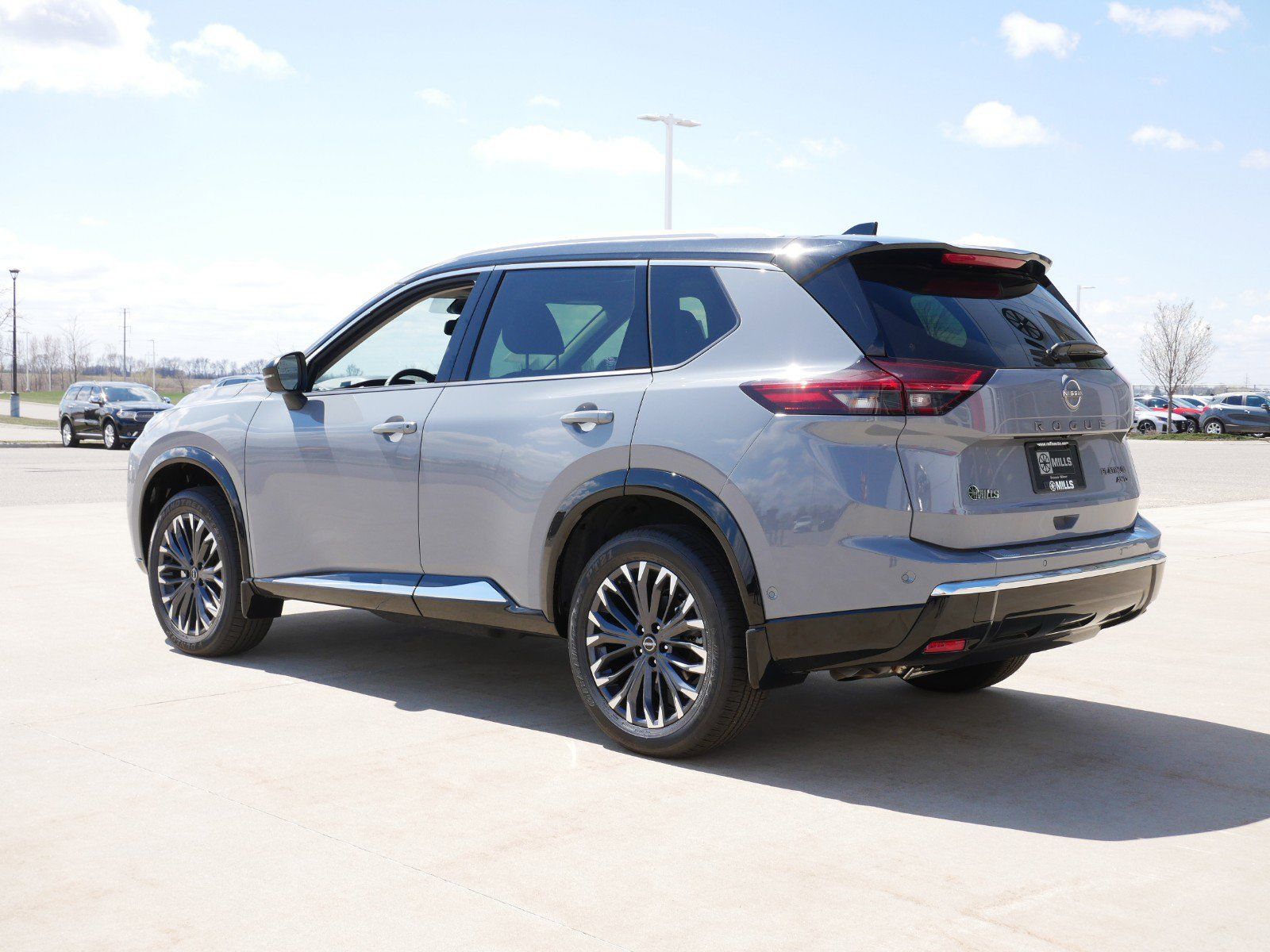 New 2024 Nissan Rogue Platinum 4D Sport Utility in Willmar 4N240050