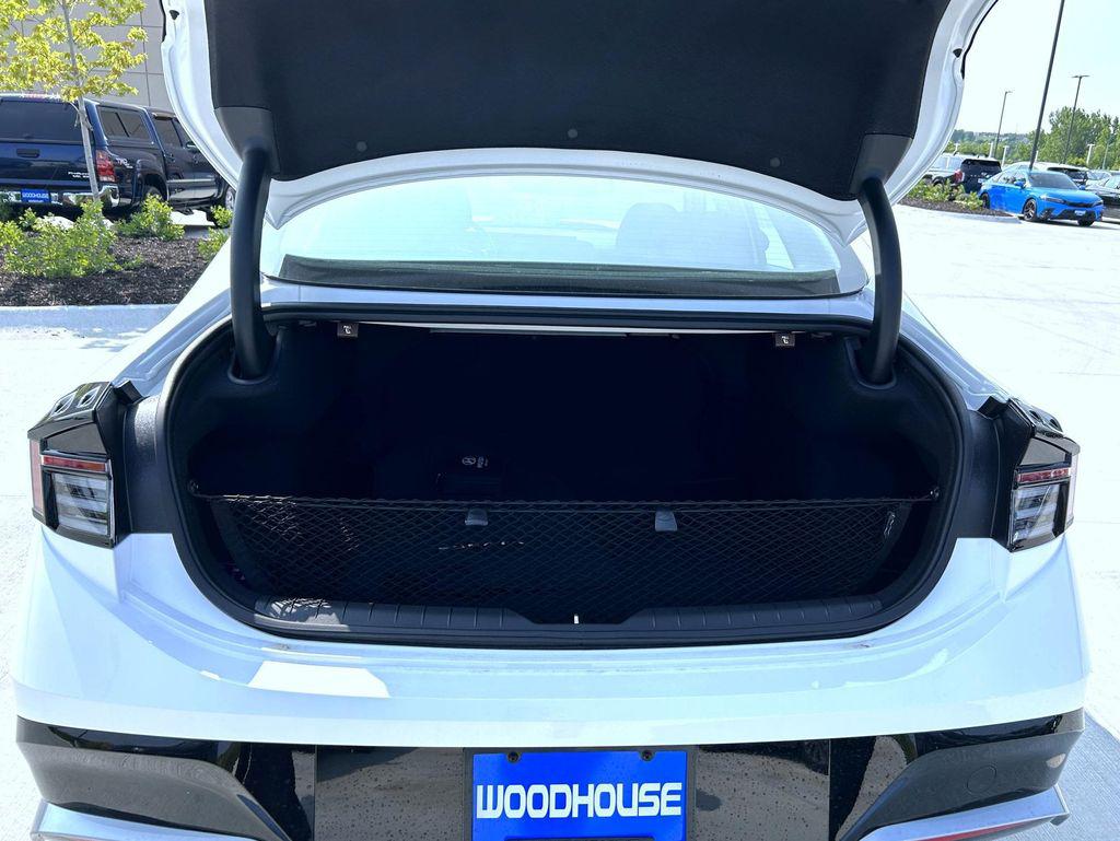 2025 Hyundai Sonata SEL photo 9