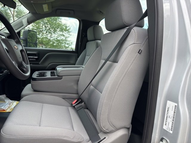 2024 Chevrolet Silverado 5500HD Work Truck photo 6