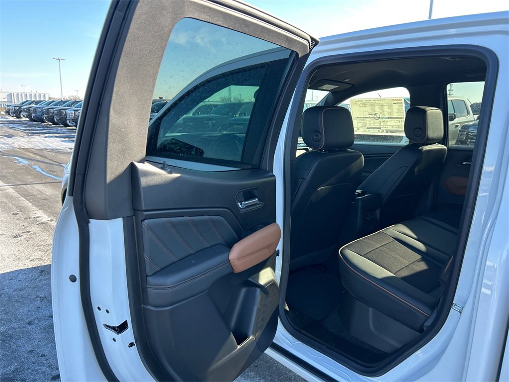 2026 GMC CANYON - Image 29