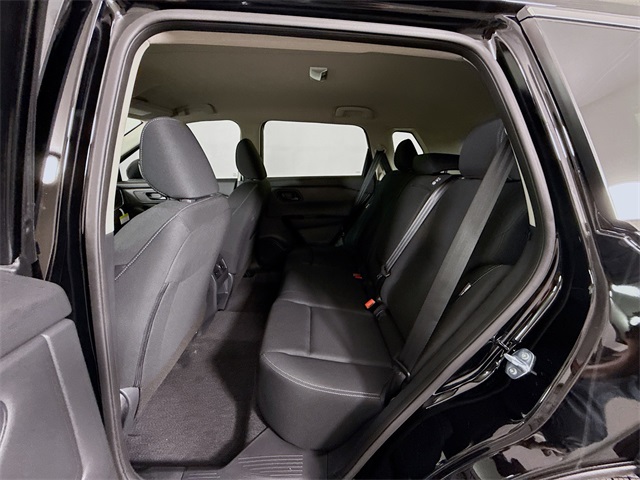 2025 Nissan Rogue S photo 7