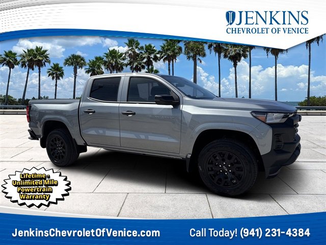 2025 Chevrolet Colorado LT photo 2