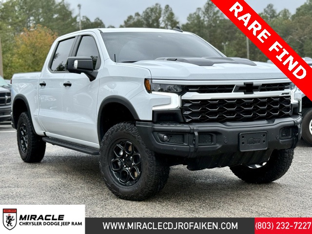 2024 Chevrolet Silverado 1500 ZR2's photo