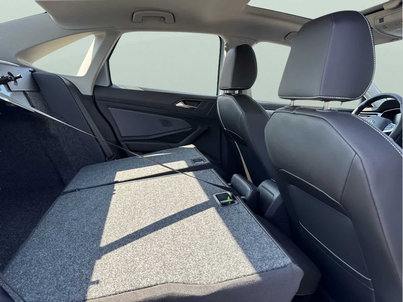 2025 Volkswagen Jetta SE photo 40