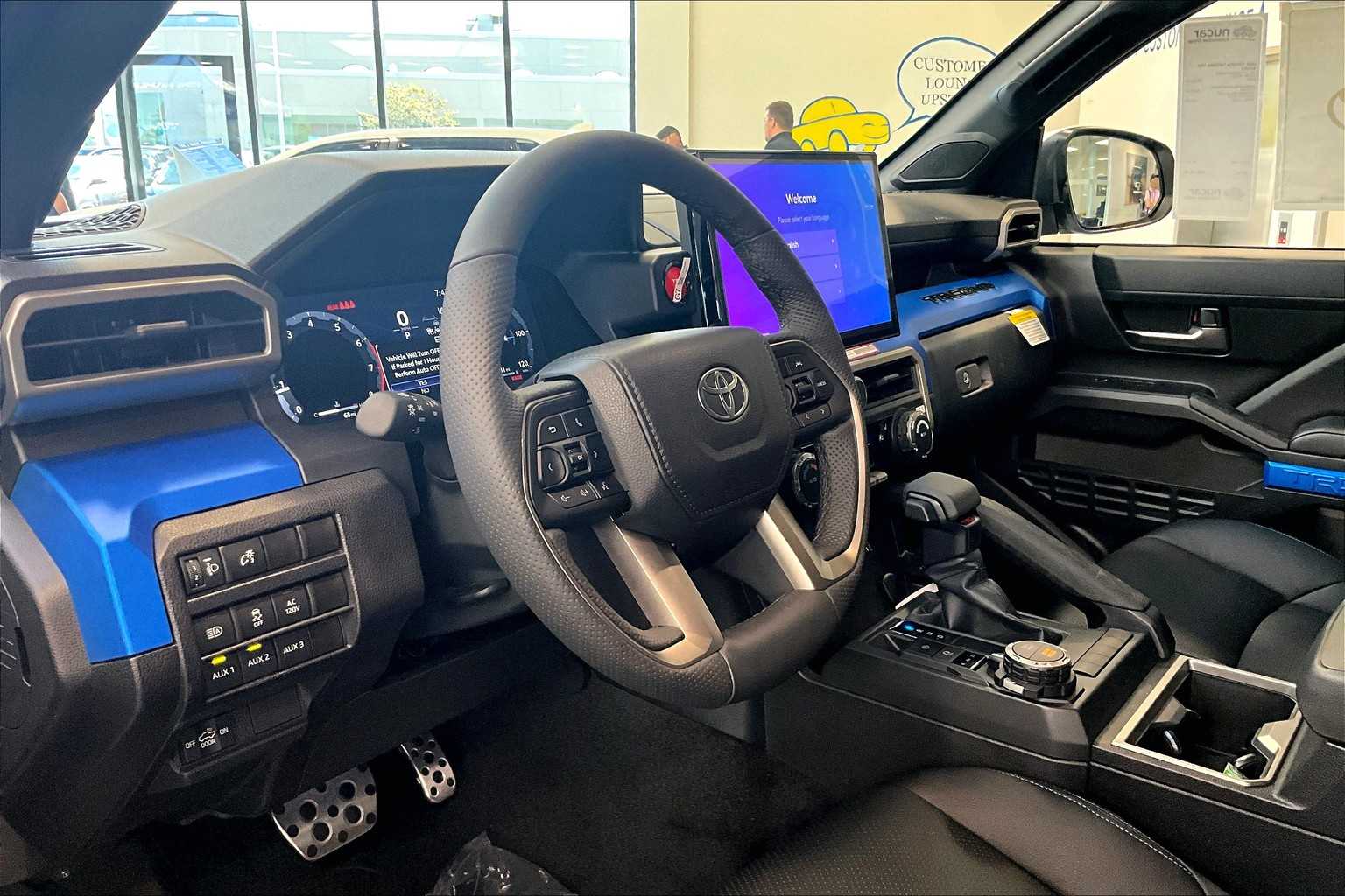 2025 Toyota Tacoma TRD Sport 4x4 Double Cab photo 8