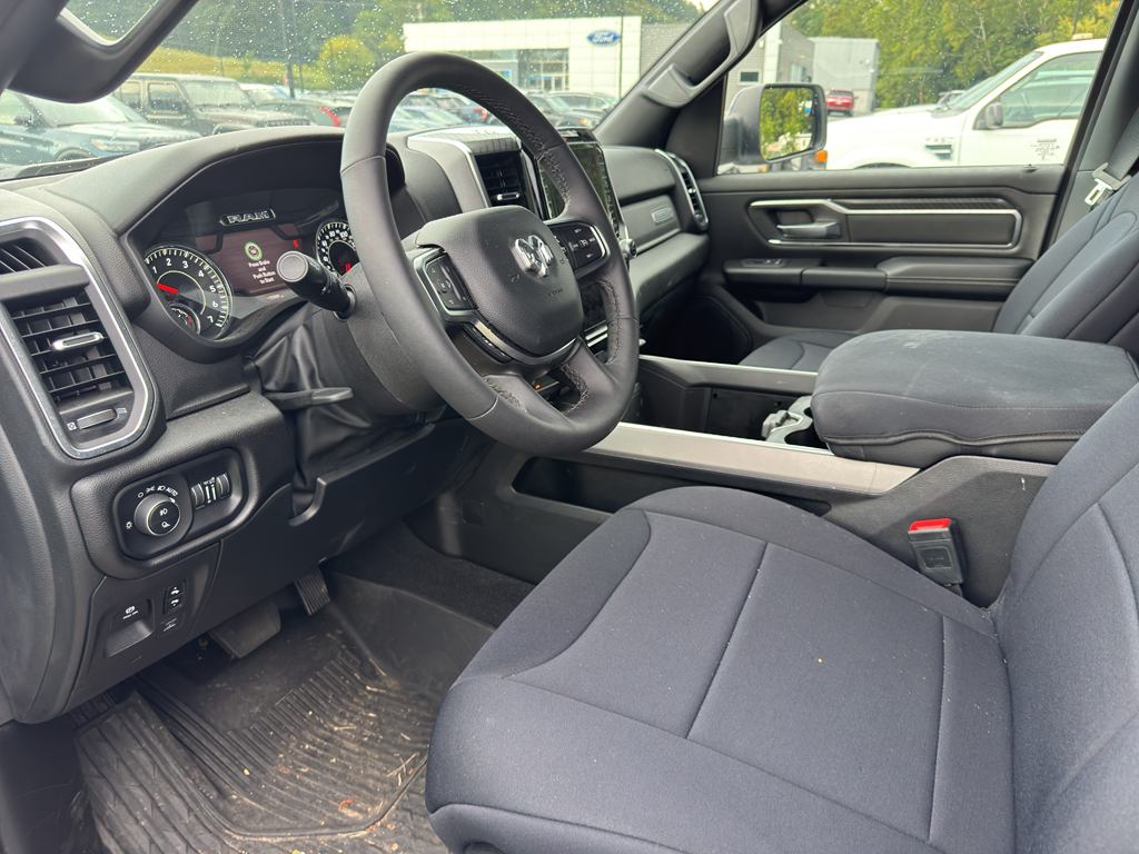 2025 Ram 1500 Big Horn photo 4