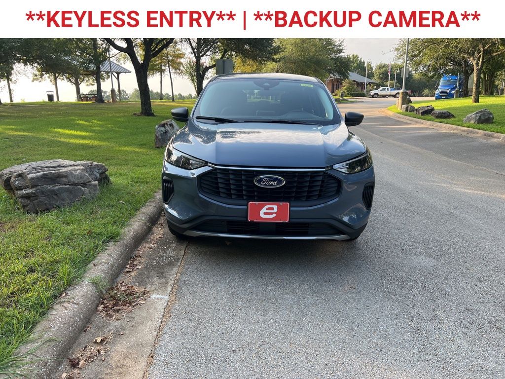 2025 Ford Escape Active photo 2