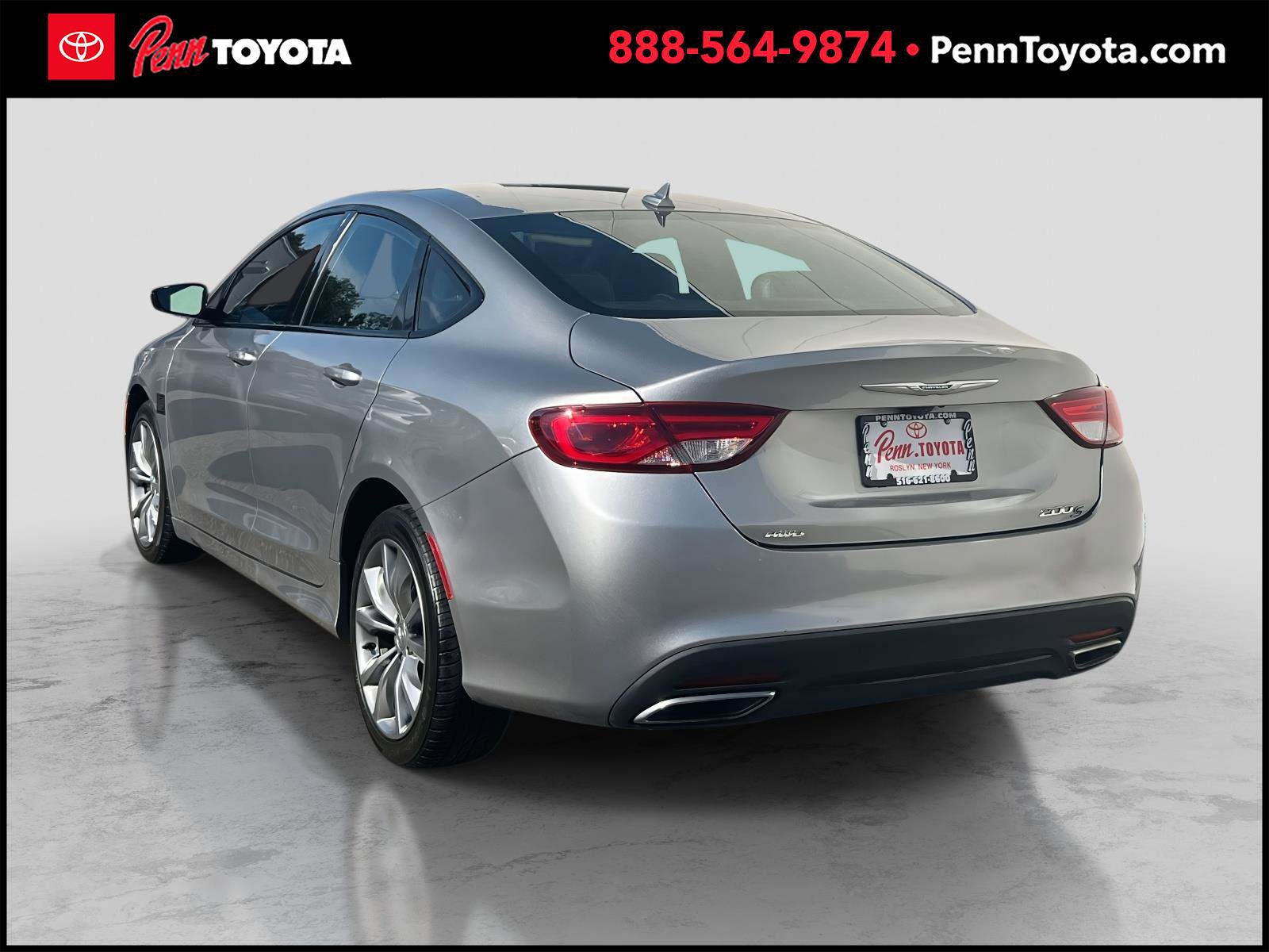 2016 Chrysler 200 S photo 4