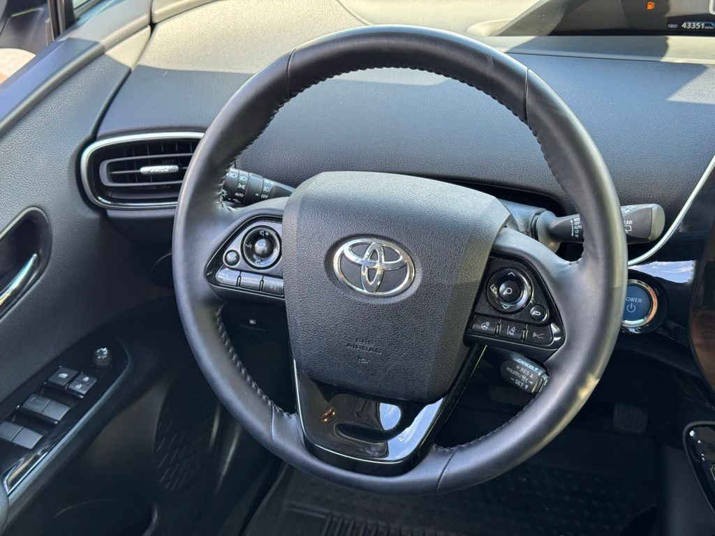 2022 Toyota Prius LE AWD-e photo 17