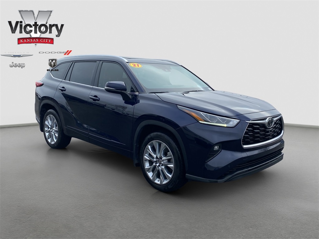 2021 Toyota Highlander Limited's photo