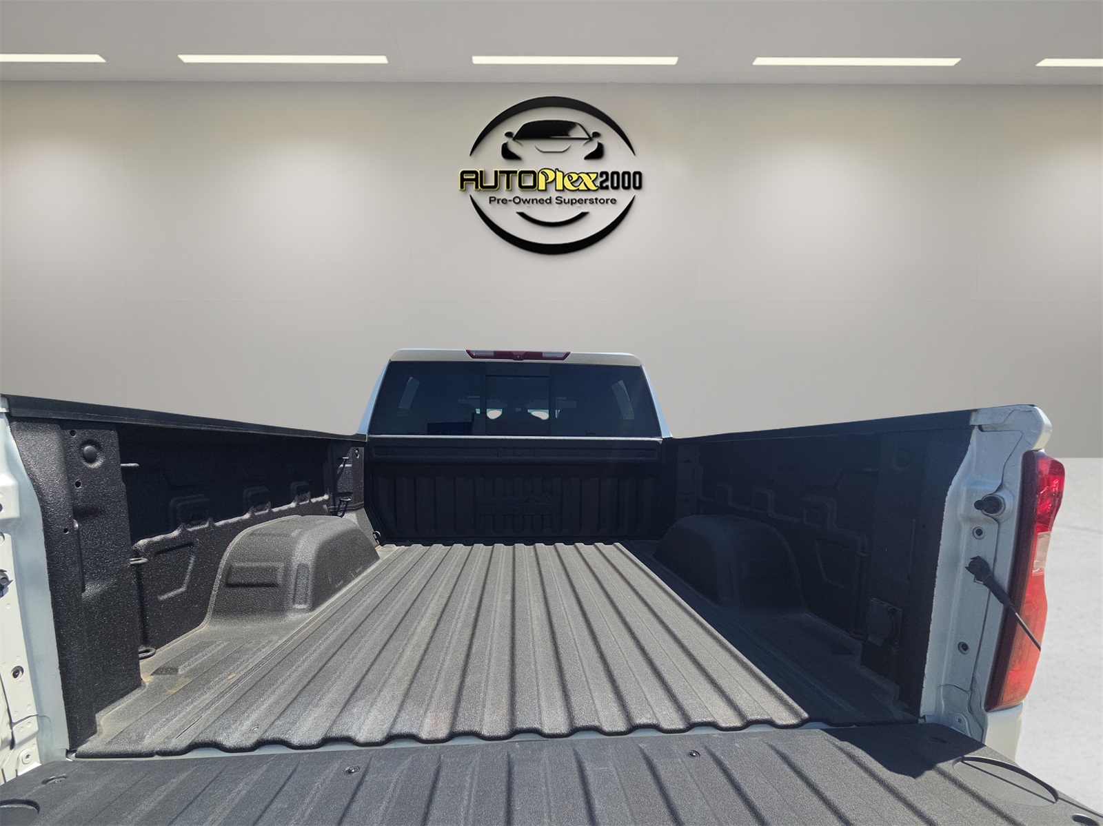 2022 Chevrolet Silverado 1500 High Country photo 16