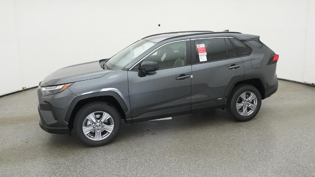 2025 Toyota RAV4 Hybrid LE photo 4