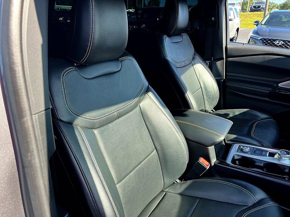 2021 Ford Explorer ST photo 30