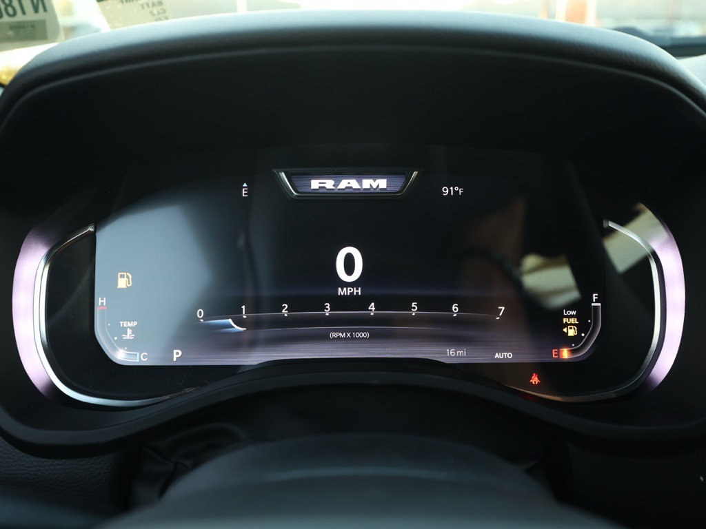 New 2026 Diamond Black Crystal Pearl-Coat Exterior Paint RAM Big Horn/Lone Star image 26