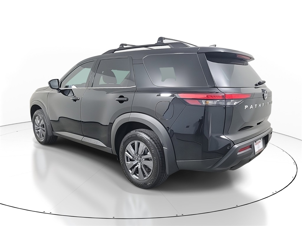 2025 Nissan Pathfinder SV photo 4