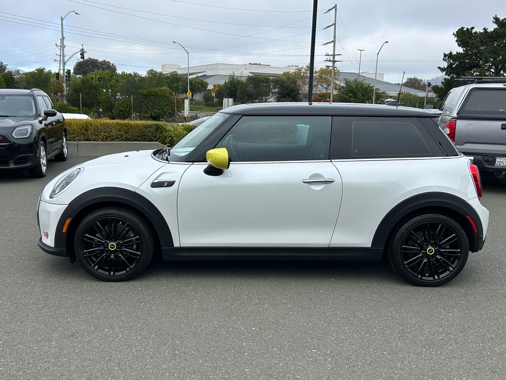 Used 2024 MINI Hardtop 2 Door SE with VIN WMW13DJ03R2U41055 for sale in Corte Madera, CA