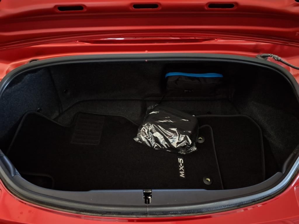 2025 Mazda MX-5 Miata Miata Grand Touring photo 9