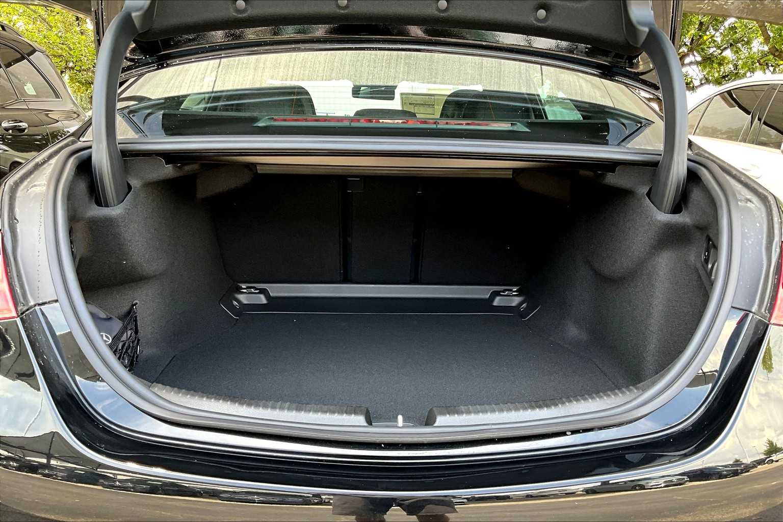 2025 Mercedes Benz C 300 photo 14