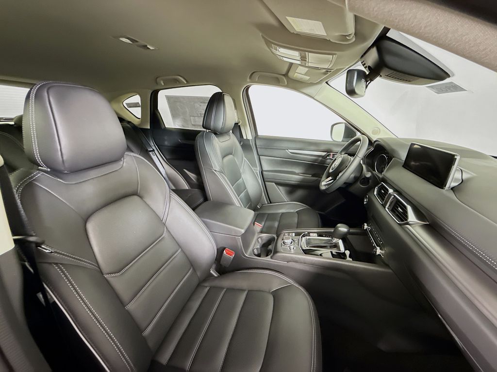 2025 Mazda CX-5 2.5 S Preferred photo 24