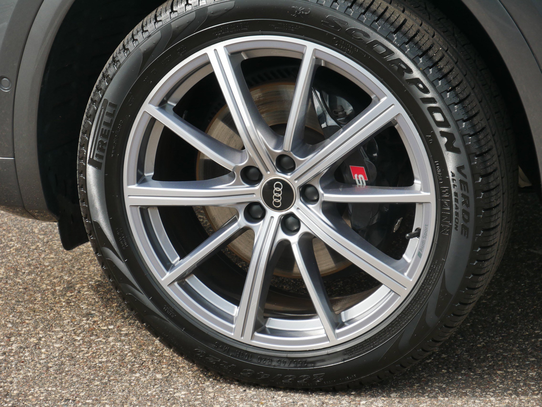 2022 Audi SQ5 Prestige photo 7