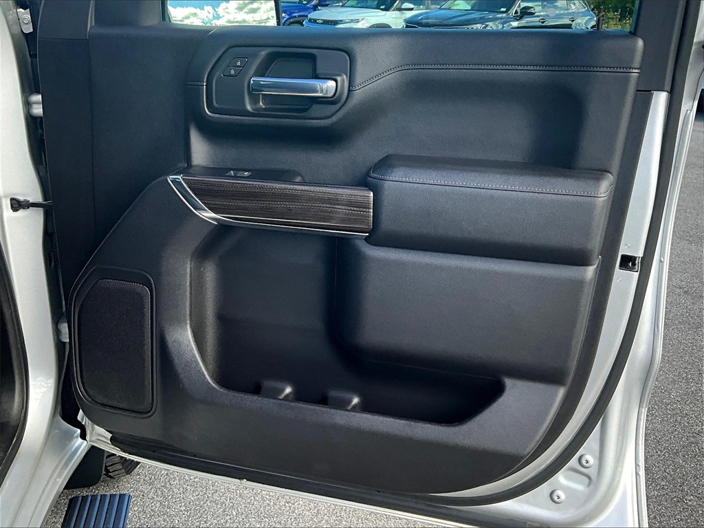 2022 Chevrolet Silverado 1500 LT photo 12