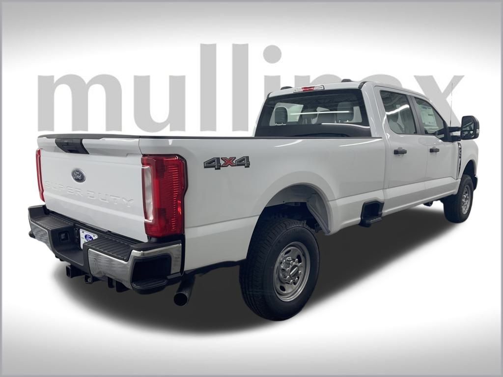 2026 Ford F-350 photo 3