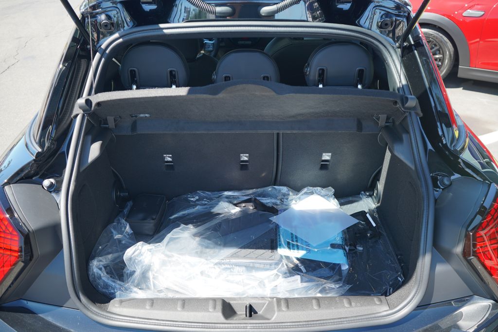 2026 Mini Cooper Hardtop Signature photo 8