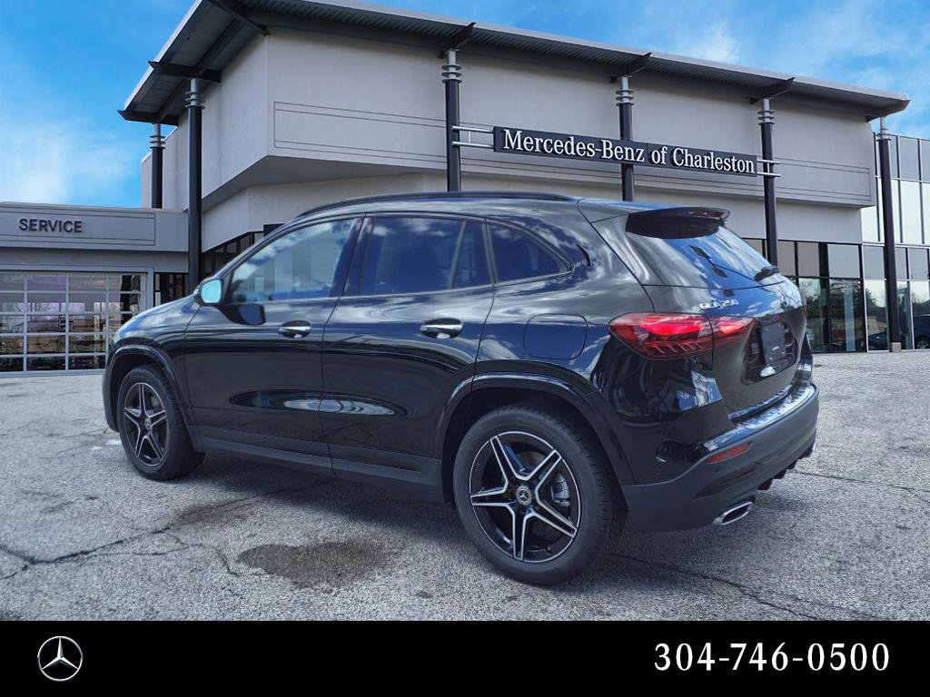 2025 Mercedes Benz GLA 250 4MATIC photo 2