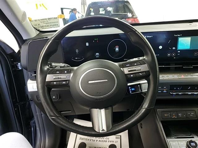2024 Hyundai Kona Limited photo 4