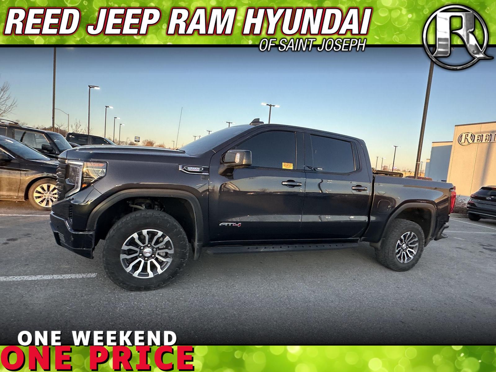 2023 GMC Sierra 1500 AT4's photo