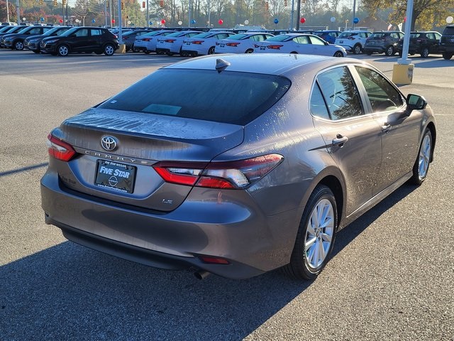2021 Toyota Camry LE photo 2