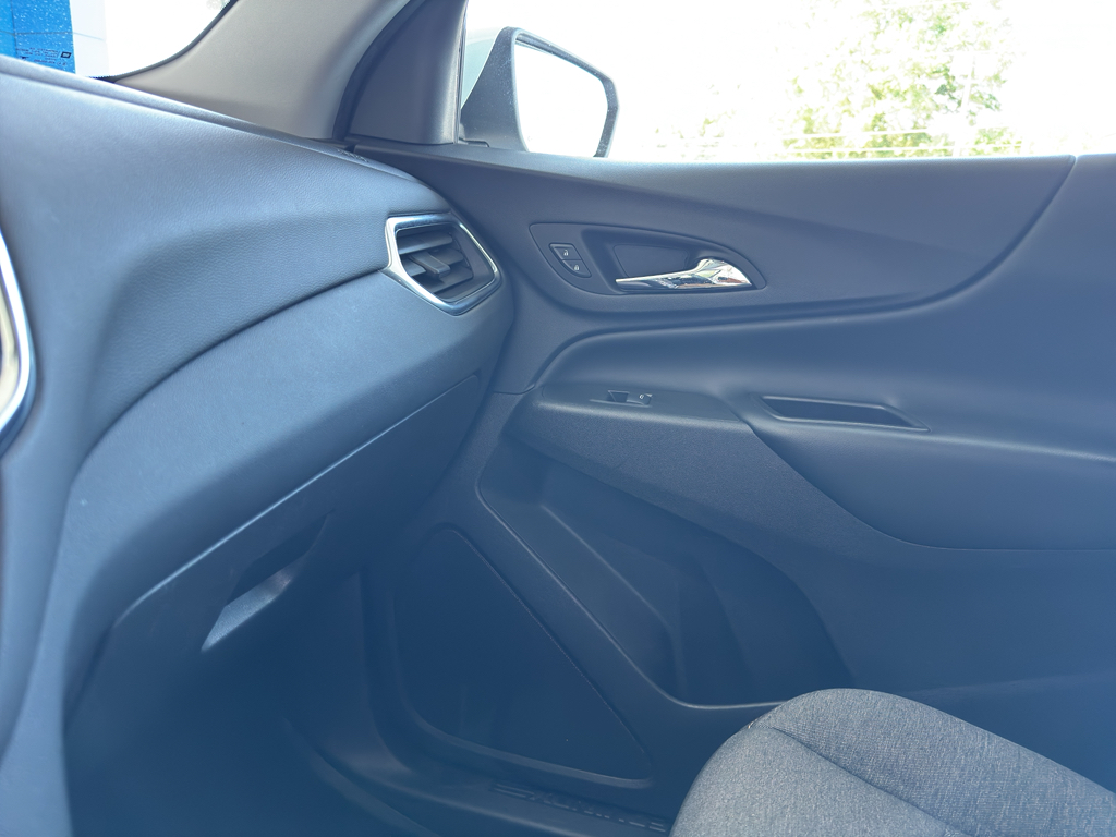 2023 Chevrolet Equinox LT photo 13