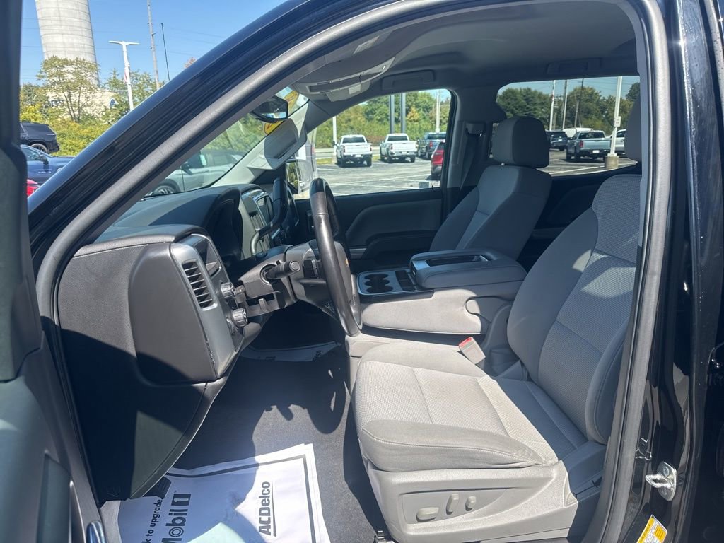 2018 Chevrolet Silverado 1500 LT photo 11